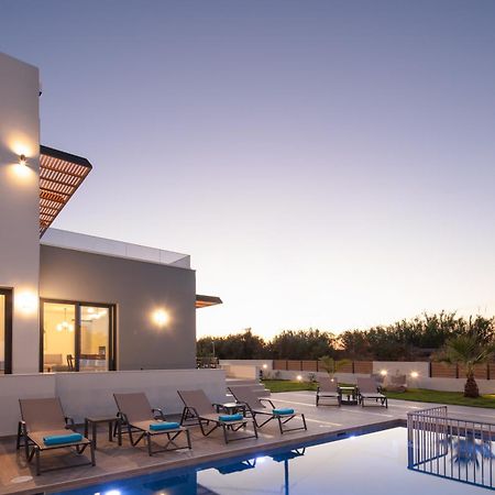 Sunnyside Villas, ideal for vibrant stays Pigianos Kampos  Eksteriør bilde