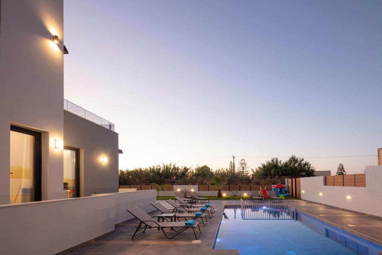 Sunnyside Villas, ideal for vibrant stays Pigianos Kampos  Eksteriør bilde