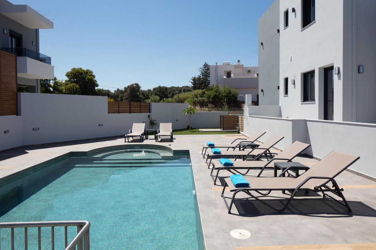 Sunnyside Villas, ideal for vibrant stays Pigianos Kampos  Eksteriør bilde