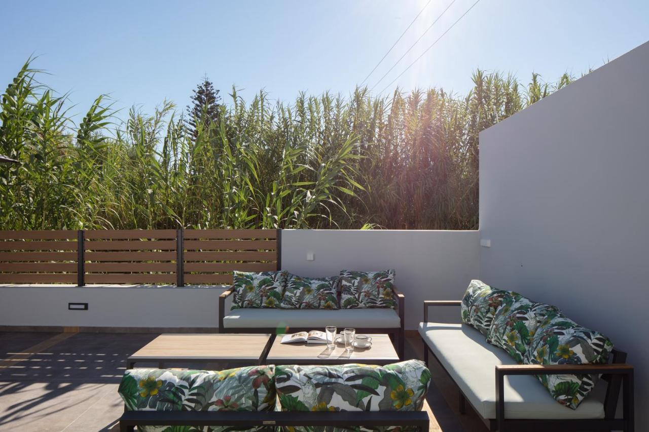 Sunnyside Villas, ideal for vibrant stays Pigianos Kampos  Eksteriør bilde