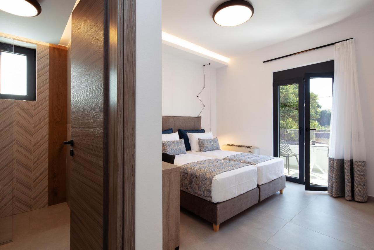 Sunnyside Villas, ideal for vibrant stays Pigianos Kampos  Eksteriør bilde